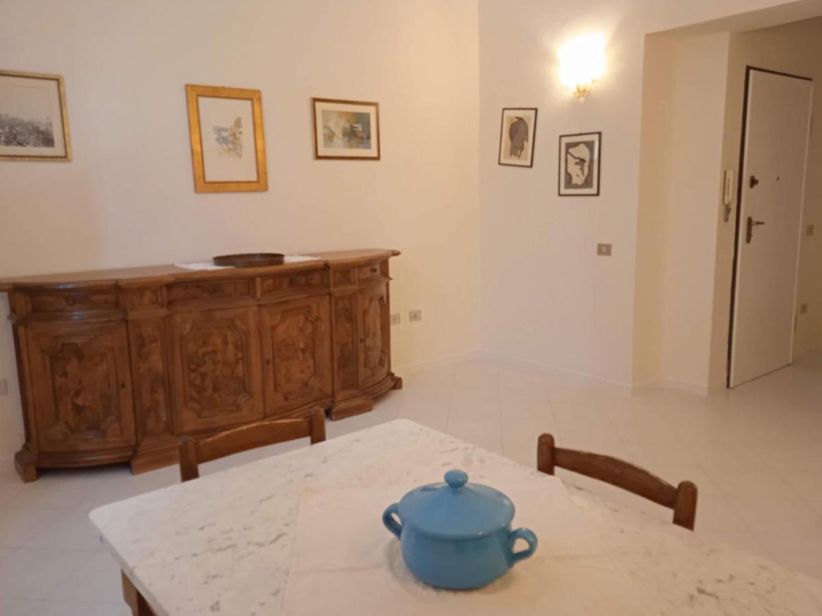 דירות קליארי Casa Jacaranda מראה חיצוני תמונה